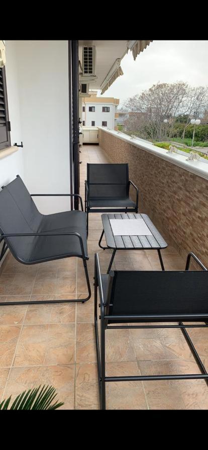 Alema Casa Vacanze Leporano Bagian luar foto